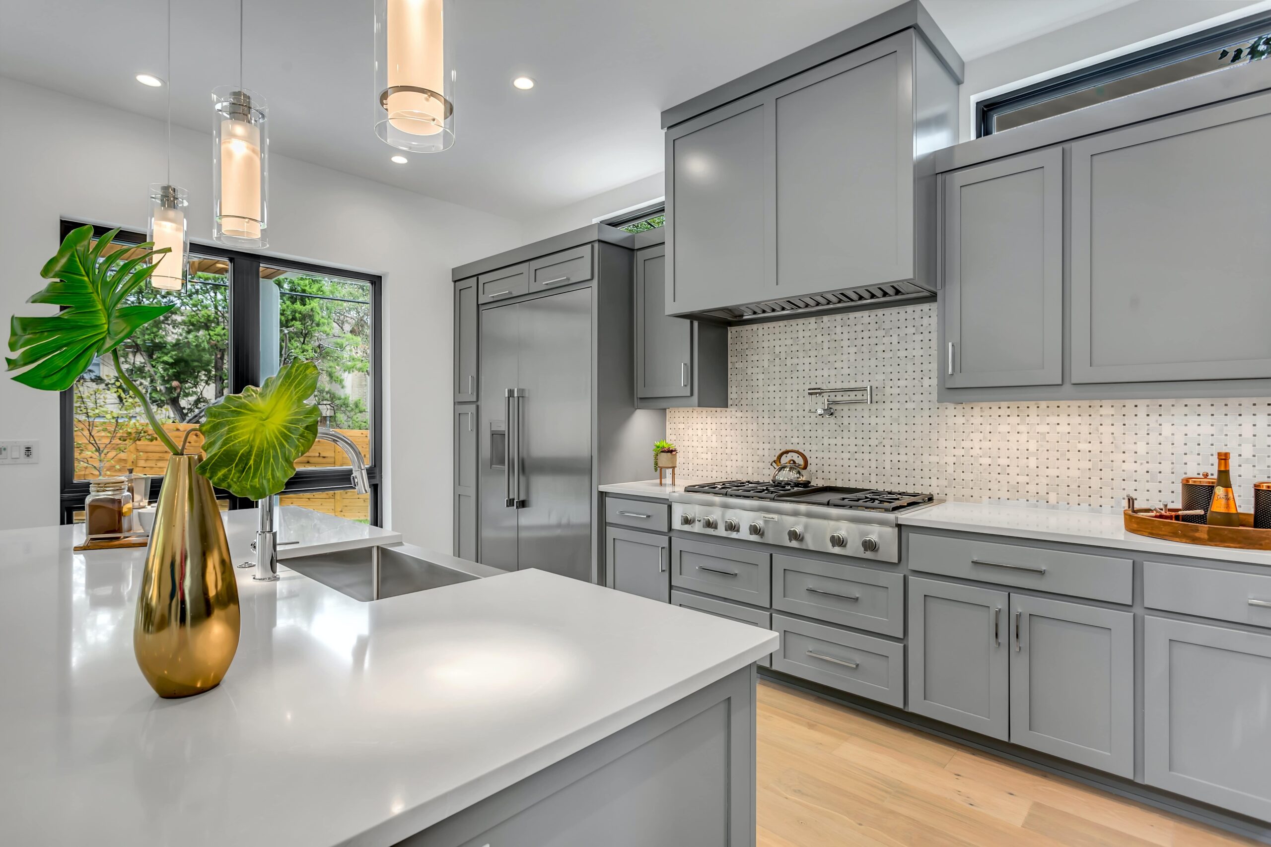 luxury-kitchen-gray-min